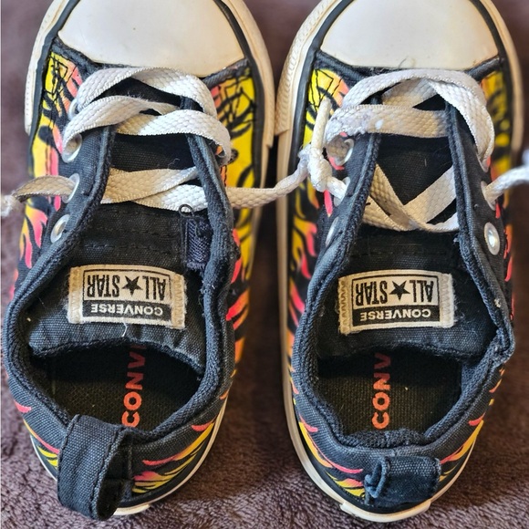 ❌SOLD❌
Converse Shoes All Star Chuck Taylors Flames Fire Sneakers Toddler 7 - Picture 4 of 8